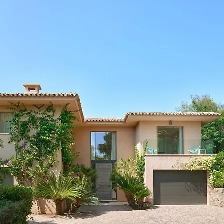 Villa With Breathtaking View On The Front Line In Tropez Saint-Tropez