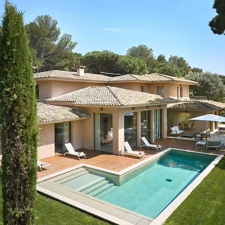 Villa With Breathtaking View On The Front Line In Tropez *