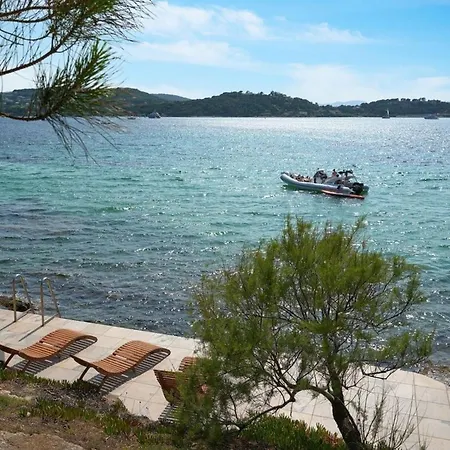 With Breathtaking View On The Front Line In Tropez Saint-Tropez